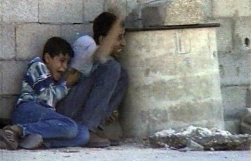 alyelbassel's tweet photo. الجيل الي مشفش مشهد استشهاد محمد الدره
المشهد اتكرر النهاردة في استشهاد شرين ابو عقله مراسلة الجزيرة
المشهد بيتكرر كل يوم في فلسطين، لان المحتل هو هو وبيزداد طغيان ،
علموا اولادكم ان فلسطين ستظل هي القضية الاهم
علموهم واتكلموا معاهم لان للاسف مفيش حد يشرحلهم ويتكلم معاهم غيرنا ! https://t.co/JTkAWdoZZQ