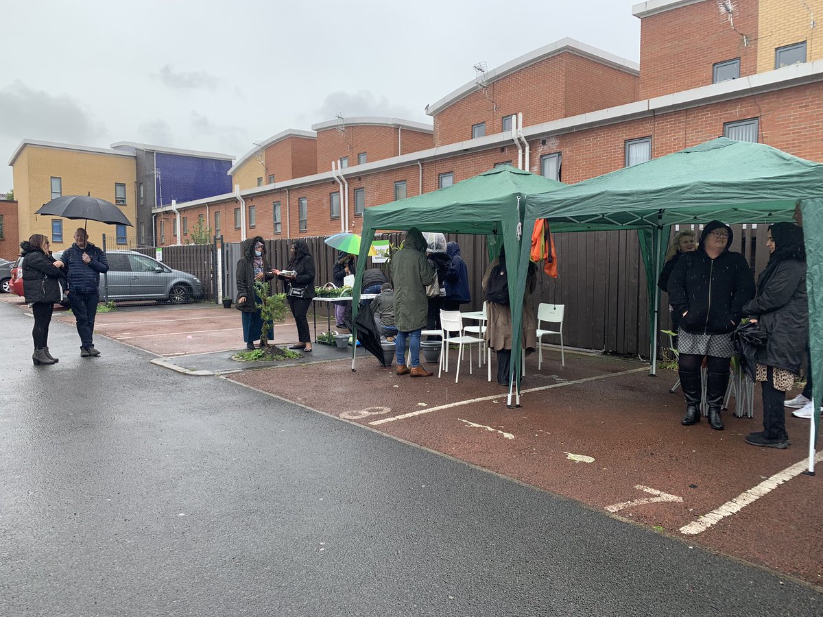 It might be ☔️ but you’ll get a warm welcome at Gerry Wheale Square #Mossside for our Nibbles N Natter. Meet the team for a chat and raise any issue, plus plant a pot and free fish n chips #msvway