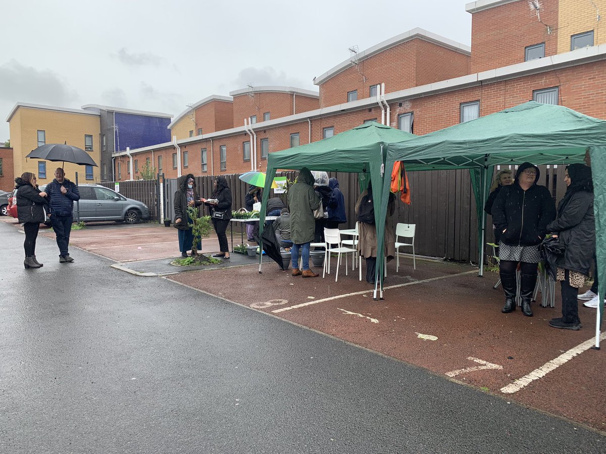 MSVHousing's tweet photo. It might be ☔️ but you’ll get a warm welcome at Gerry Wheale Square #Mossside for our Nibbles N Natter. Meet the team for a chat and raise any issue, plus plant a pot and free fish n chips #msvway https://t.co/vtcbj1wWMS