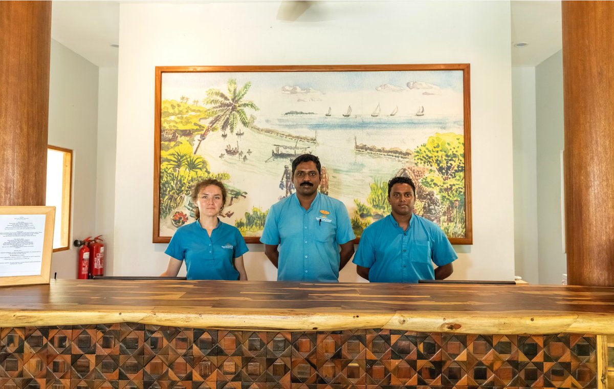 reethifaru's tweet photo. Today is National Receptionists Day. We truly appreciate the effort of the team to go above and beyond for all guests. They will continue to strive their best in offering a splendid vacation for guests. Let's say Thank You to them!

#nationalreceptionistsday #reethifaru #maldives https://t.co/O7hw4BpMzO