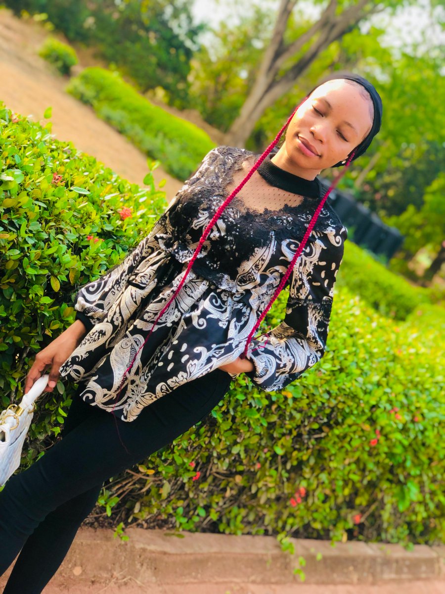 ZainabAdebola_'s tweet photo. Be yourself, there's no one better🥰🥰 https://t.co/b2K1CoZmpc