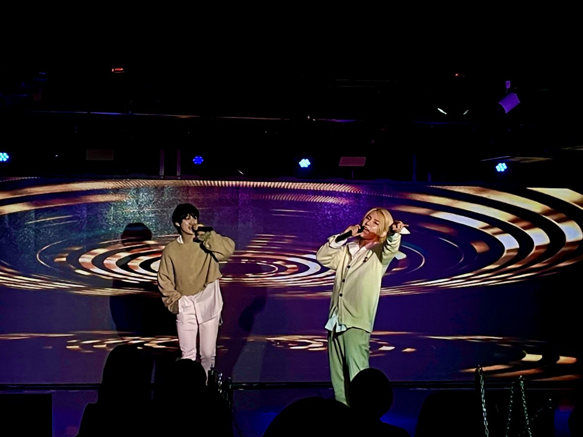 XEED_JP's tweet photo. 【#XEED_TOKYO_LIVE2022_DAY12】
本日も応援ありがとうございました！楽しんでいただけましたか？
明日は……皆さん何の日かおわかりですね？😎🎂明日は来てくれた皆さんにBAOのフォトカードをプレゼント🖤お楽しみに！

#XEED
#XEED_TOKYO_LIVE2022
#TheXEEDonYourHEART #KPOP https://t.co/tNkMWNvmdf