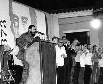 #Fidel: "¡Y qué útil es hurgar en la historia extraordinaria de nuestro pueblo! ¡Cuántas enseñanzas, cuántas lecciones, cuántos ejemplos, qué cantera inagotable de heroísmo! Porque ningún pueblo en este continente luchó más por su libertad que el pueblo cubano. (11/5/1973)