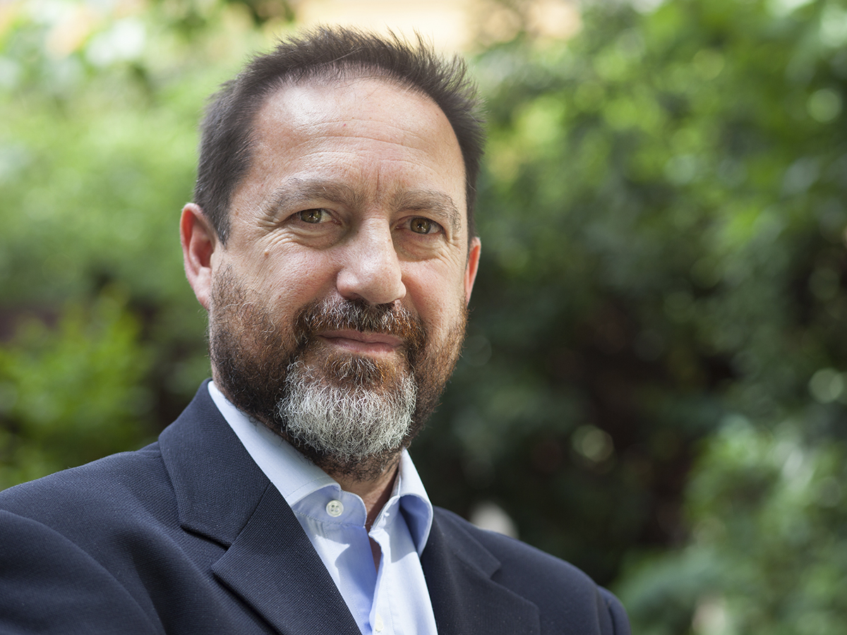ethnasystem's tweet photo. Our latest incorporation to the #ETHNASystem Advisory Board team is Ángel Puyol, Professor of Moral and Political Philosophy at @UABBarcelona, Spain 🇪🇸 Ready to keep working with this amazing team and new members!👏💪 https://t.co/RlpwOAS5s9