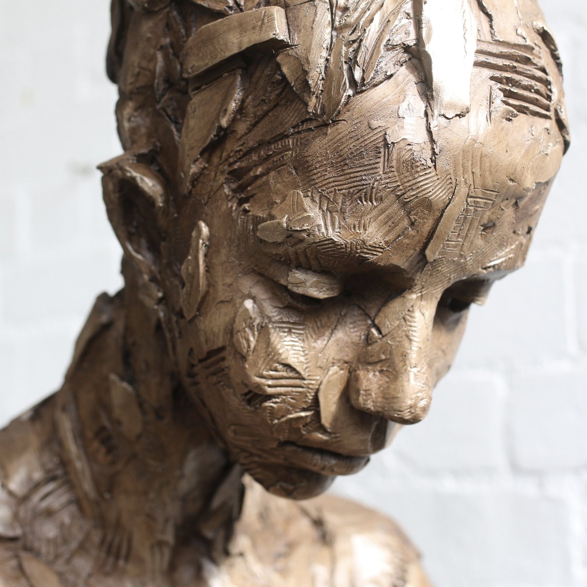 1pm Instagram Live from my studio in Hackney chatting to Anne-Marie from <a href="/freshairsculpt/">Fresh Air Sculpture</a> about the inspiration behind my work etc. To watch follow here instagram.com/freshairsculpt… and at 1pm watch for their circle to appear with a colourful ring around it and the word Live. Tap  : )