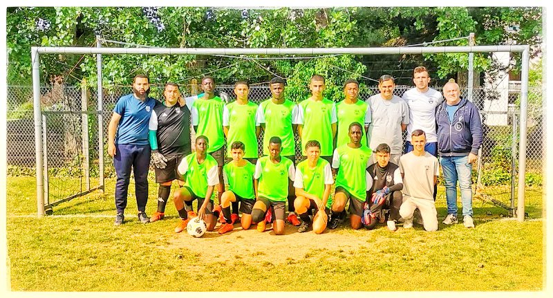 clgpagnolsoa's tweet photo. [#ASfootball]

⚽0-0 contre Langres, victoire aux penaltys.

➡️2ème du groupe pour le moment.

⏰16h match contre Marseille

🙌Go, go, go Pagnol !!! https://t.co/w8EXrBo3lu