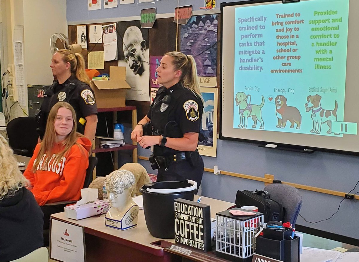 RossiPsycGlobal's tweet photo. Many thanks to #LancasterPolice officers Sparfeld &amp; Maute for helping students &amp; young drivers get familiar with traffic stop procedures, as well as the difference between therapy dogs like Finley vs service dogs &amp; emotional support dogs. #lancastercentralschools #appsyc https://t.co/ZfEhXkibXv