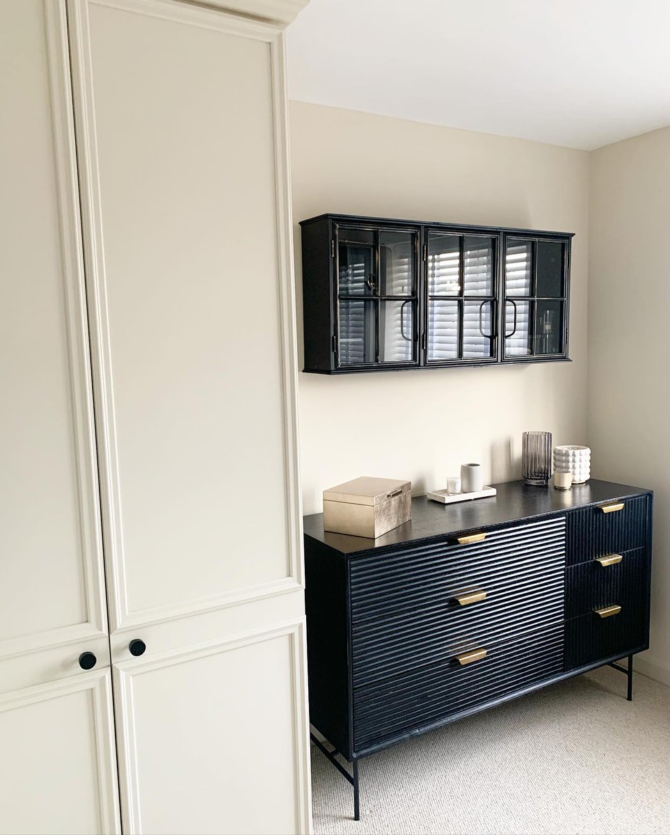 Black is back!

Space created by thiswillowhome 📸

🔎: MM33113
-
#melodymaison #homedecor #homeinspo #homestyling #homegoals #homestyle #blackdecor #blackhomedecor #blackisback #interiordesign #interiorinspo #interiorstyling #interiorstyle #interiorgoals #bedroom #bedroomgoals