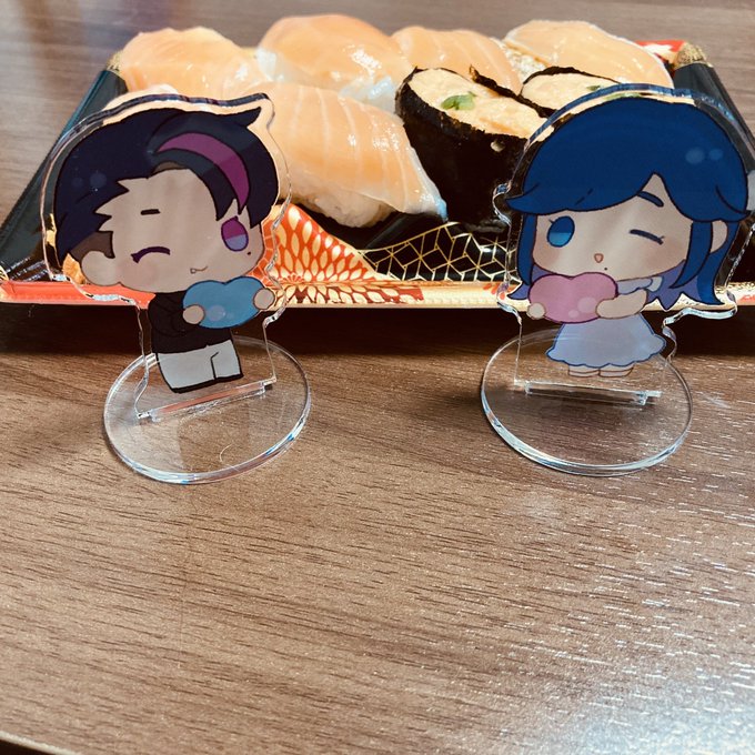 寿司と自カプの写真とかが撮れるわけですね 