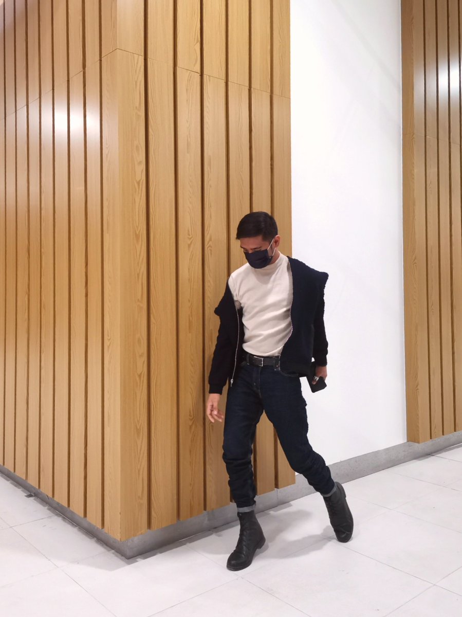 imjj_08's tweet photo. Command Attention II ⚠
#VisualPassion #CustomFashioned #igersMNL #IKEA #IKEAph #ObsessedWithBeauty #SMMen #TheSMStore #MensStyleGuide #MensStyle #MensFashionPost #EDMHouseNetwork https://t.co/NxEYidlAyD