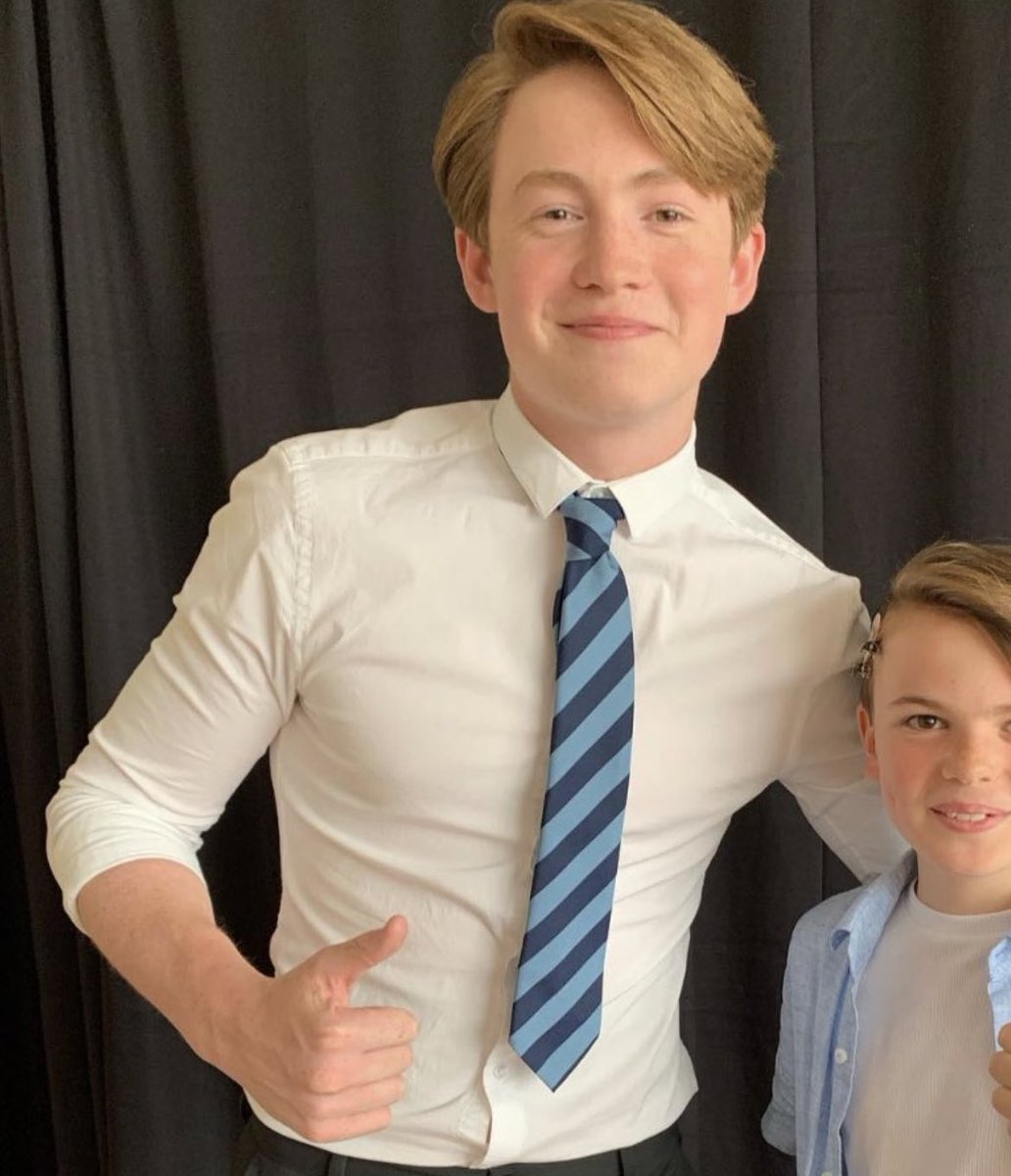 Ник нельсон heartstopper. Nicholas nelson. Nicholas nelson. Nick nelson. Nicholas nelson.