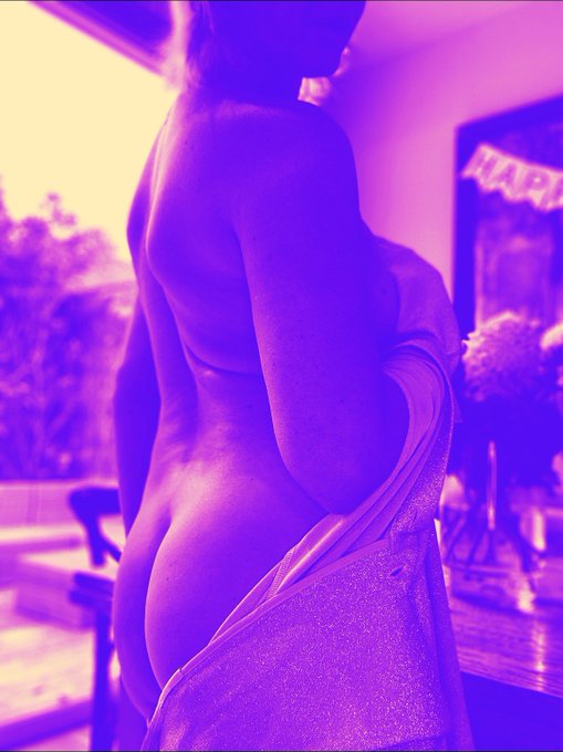 The female form is a wondrous thing &hellip;.. https://t.co/BUV3lNfRvM<a href="/tag/swing"class="tags"><span>#swing</span></a><a href="/tag/tassles"class="tags"><span>#tassles</span></a>