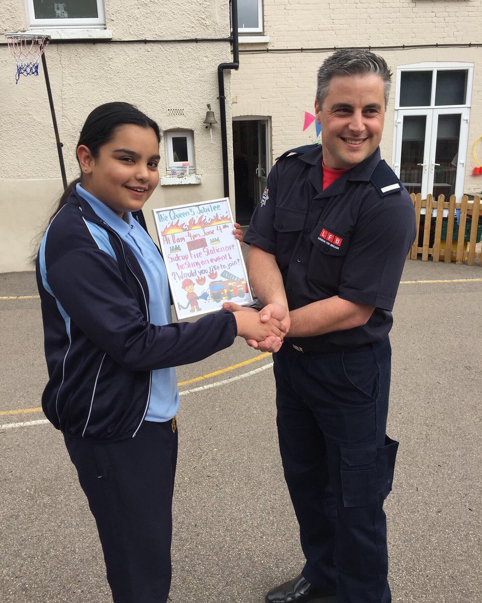 PrepBenedict's tweet photo. A huge well done from all at BH to Tia in Year 6 who was presented with a prize by Sidcup Fire Station @LondonFire for winning their poster competition advertising the Jubilee. #jubilee #independentschools #thumbsupsidcup #bexleymums #chislehurstmums #londonfirebrigade https://t.co/NTcPYAtqOO