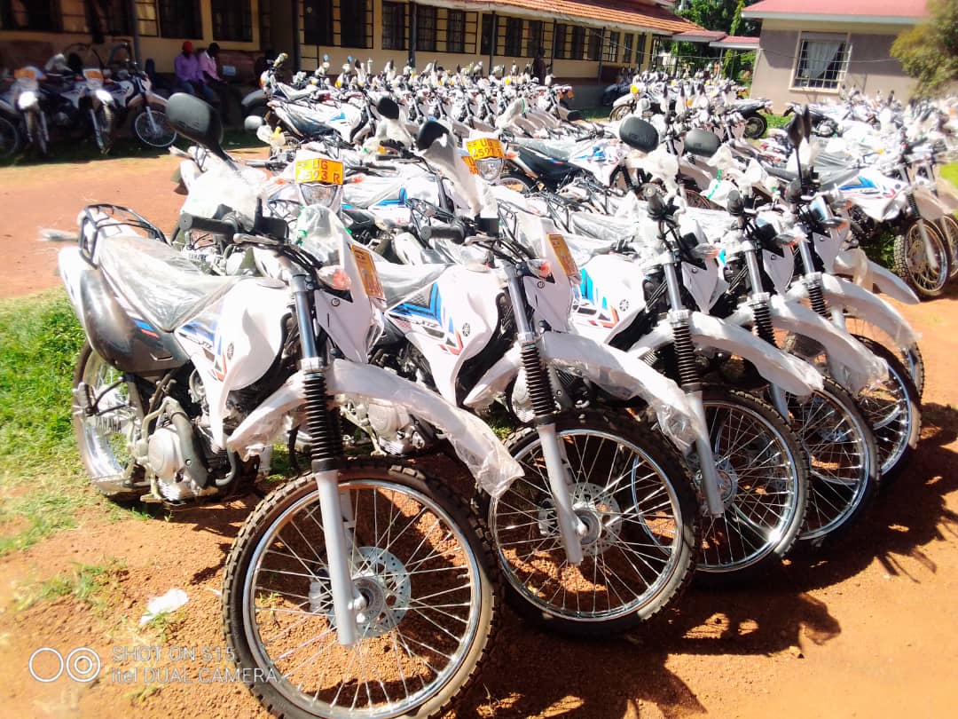 voice_of_teso's tweet photo. #VOTEFM UPDATE
The Vice president Retired Major Jessica Alupo has today handed over a total of 134 brand new Government motorcycles to Local Council III Chairpersons of Teso sub region.
This took place at Mayor's Garden in Soroti City. https://t.co/WM5uu1wZve