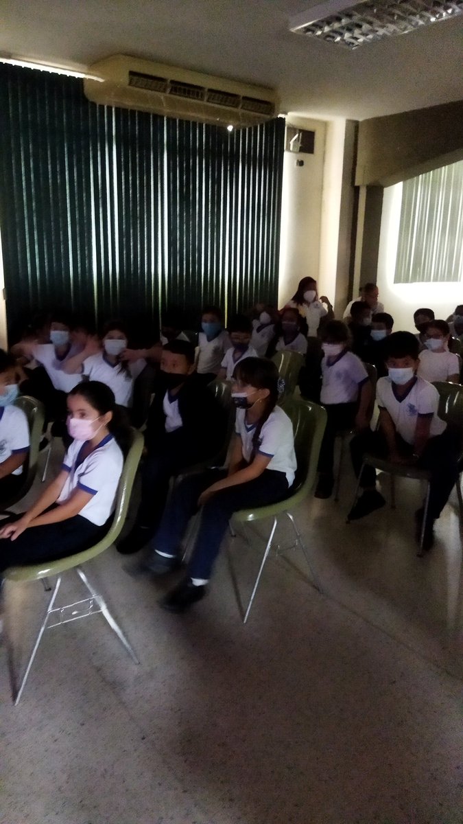 CLCMaracay's tweet photo. Actividad especial con el cubo Rubik con los estudiantes de primaria https://t.co/1po0ZvlTbv