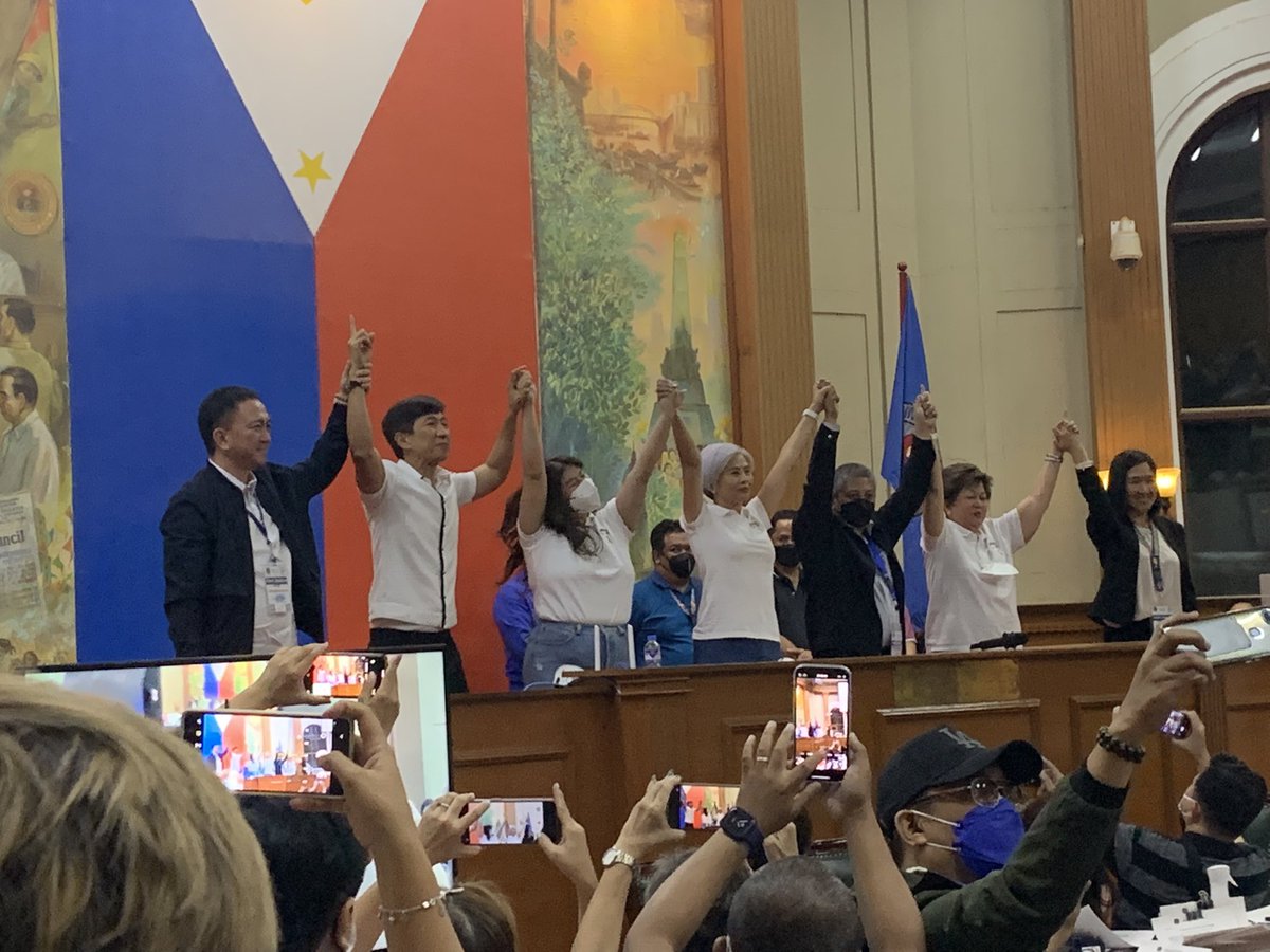 romeltv5's tweet photo. Mayor-elect Maria Shielah Lacuna-Pangan proklamado na bilang susunod na alkalde ng Maynila. Si Lacuna-Pangan ang kauna-unahang babaeng Mayor ng Maynila. @onenewsph @News5PH #BilangPilipino2022 https://t.co/aFO497ltEC