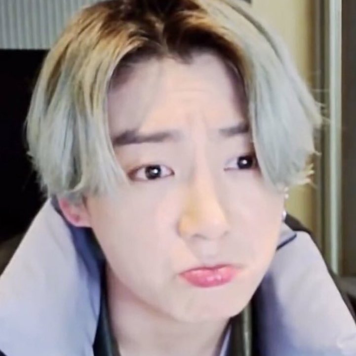 vminkookfairies's tweet photo. jungkook pouting - a devastating thread: https://t.co/5Wip2z4baa