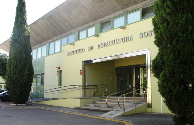 CuadernoAgrario's tweet photo. 🌻 El @IAS_CSIC (Instituto de Agricultura Sostenible de #Cordoba) se convierte en centro de referencia para la investigación agrícola de #Serbia 🇷🇸
+INFO➡️https://t.co/nl45Ps4tso vía @CSIC @CSICAndalExtrem https://t.co/y0iKrFlNEu