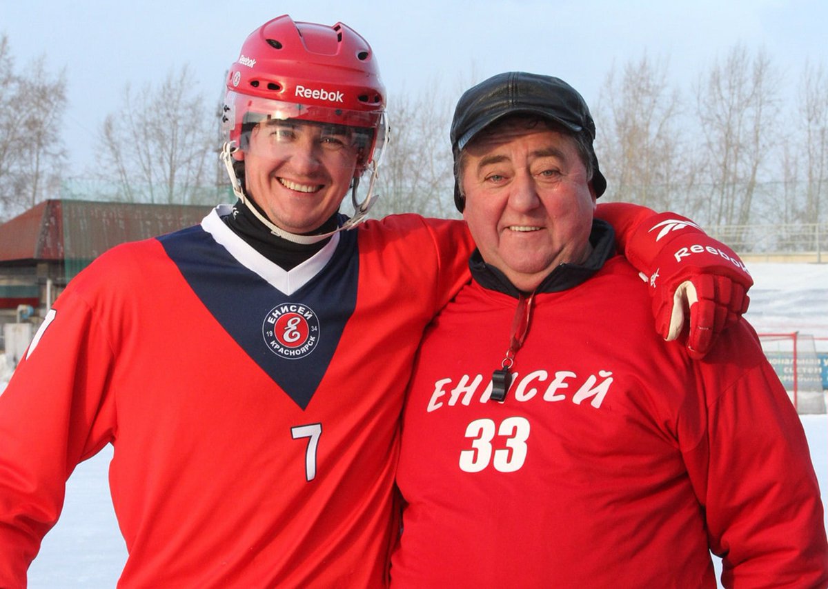 cainntear's tweet photo. #Lomanov #bandy #rusbandy #хоккейсмячом #jääpallo https://t.co/2z8CRsx0v5