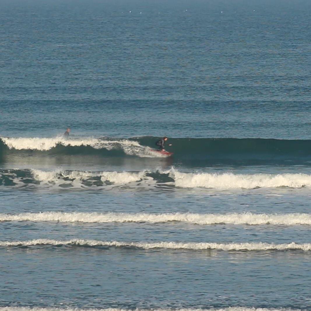 CleanerSeasGp's tweet photo. Surfing not only makes us feel great but supports good mental health alongside stress relief, strengthening of the body, combatting cardiovascular problems and improving flexibility 🤙🏻🏄🏽‍♂️ #mentalhealthawareness #CleanerSeas #WhyWeDoWhatWeDo #wellnesswednesday #bluegym 

💙🌎🌊 https://t.co/pODYxWfNqP