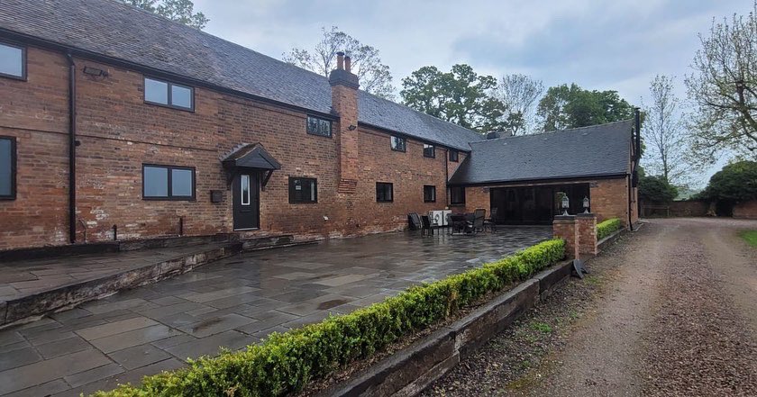 We’ve supplied these Black Aluminium Frames for this gorgeous red brick property - Aluminium casement windows are made with the slimmest frames, to allow more light to flood into your home. Offering a perfect contemporary style and unique frame design! #WorcestershireHour