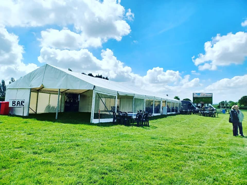 StormMEnt's tweet photo. 🌞**PointToPoint**🌞
What a beautiful day last Saturday was. We provided the Marquee for Chaddesley Corbett point to point bar area alongside @jays_bars 🍺
https://t.co/s3eDovs00D ⛺ 
#marqueecompany #events #weddings #parties #outsidebar https://t.co/9sMtdP8uge