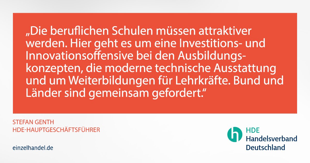 handelsverband's tweet photo. #Berufsbildungsbericht 2022 im Bundeskabinett: #Einzelhandel bietet viele Ausbildungsplätze https://t.co/Nz7eUdlphz #Ausbildung https://t.co/qMX5MkmXME