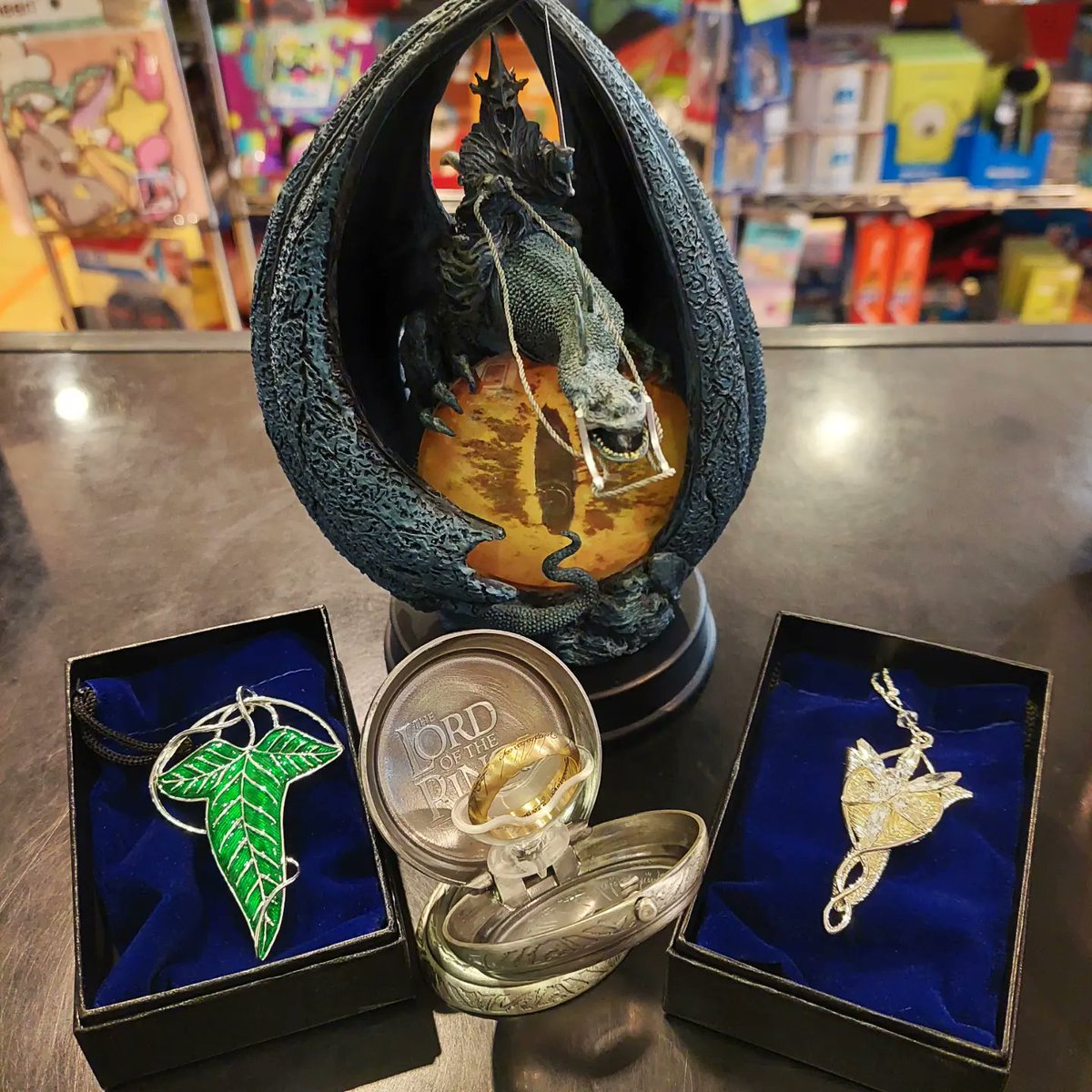 TVMCardiff's tweet photo. ✨️ We've just had a very shiny delivery from @NobleCollUK ✨️

#HarryPotter #Ravenclaw #LOTR #LordOfTheRings #Batman #GreenLantern https://t.co/8enInhaa7O