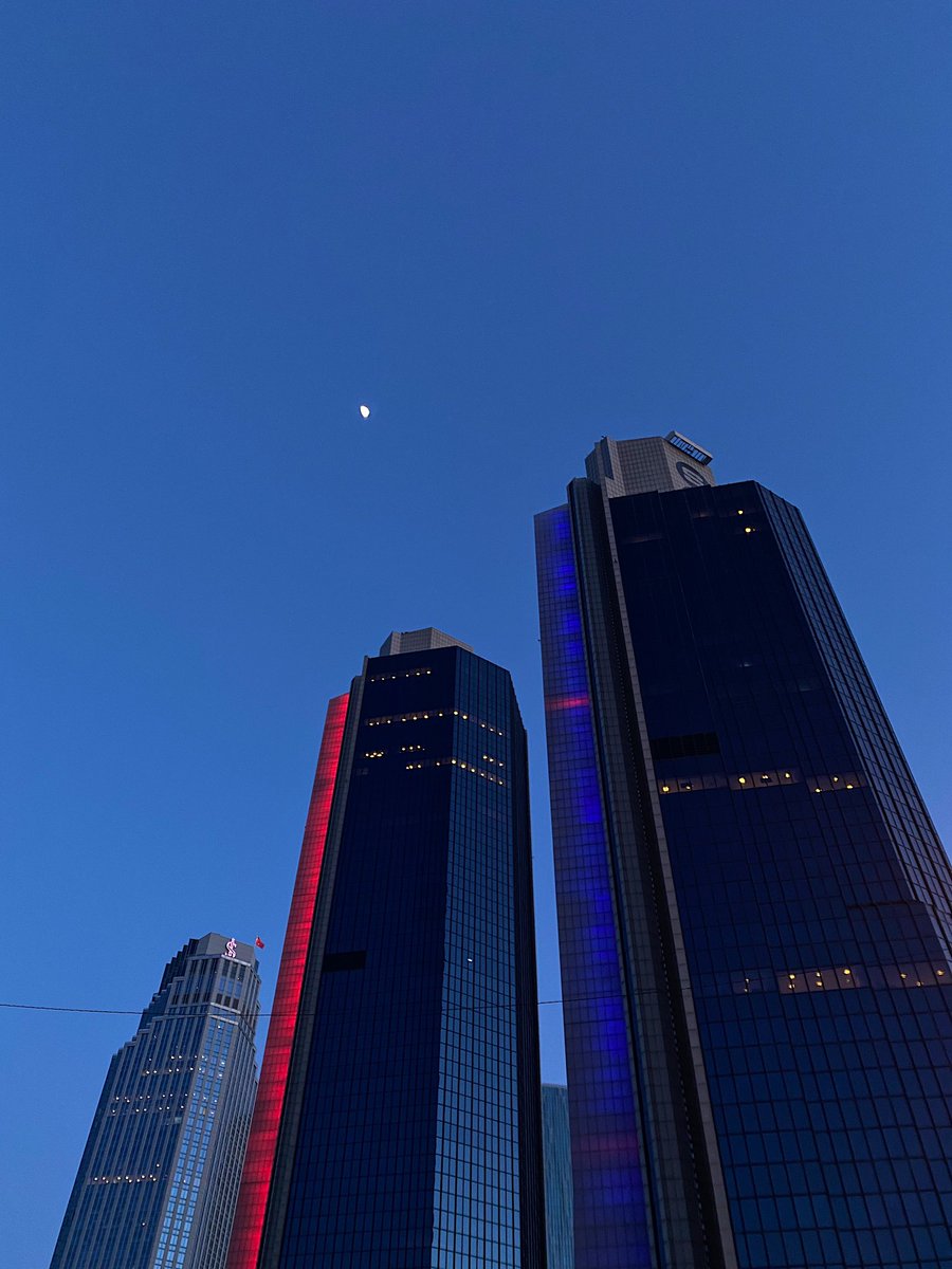 Cemre (@cemreesari) on Twitter photo 