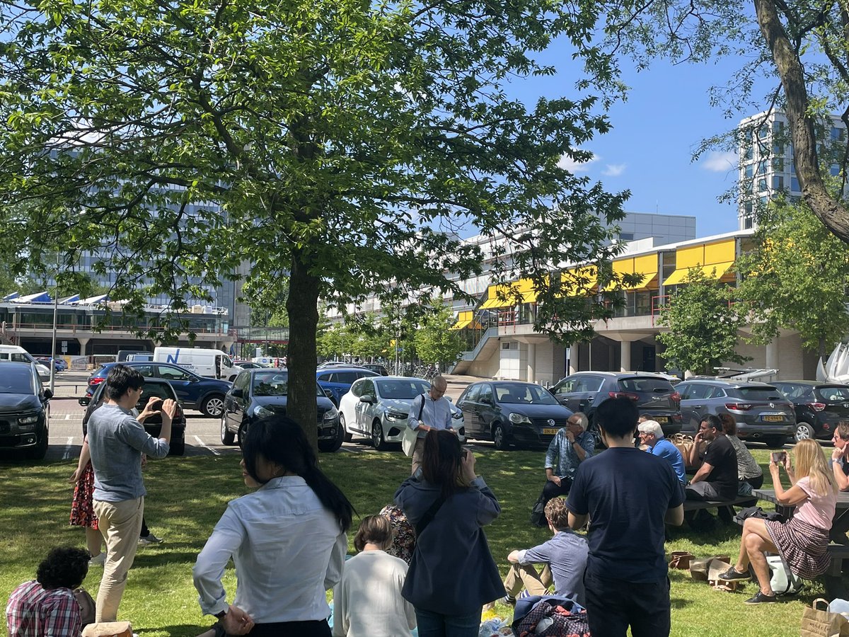 MicrosystemsTUe's tweet photo. A nice afternoon with the people in the lab. The boss, Jaap giving a nice speech post lunch to bid farewell to a very supportive and creative Erik Homburg! 
#farewell #experience #helpinghand https://t.co/BKCLgU8x9T