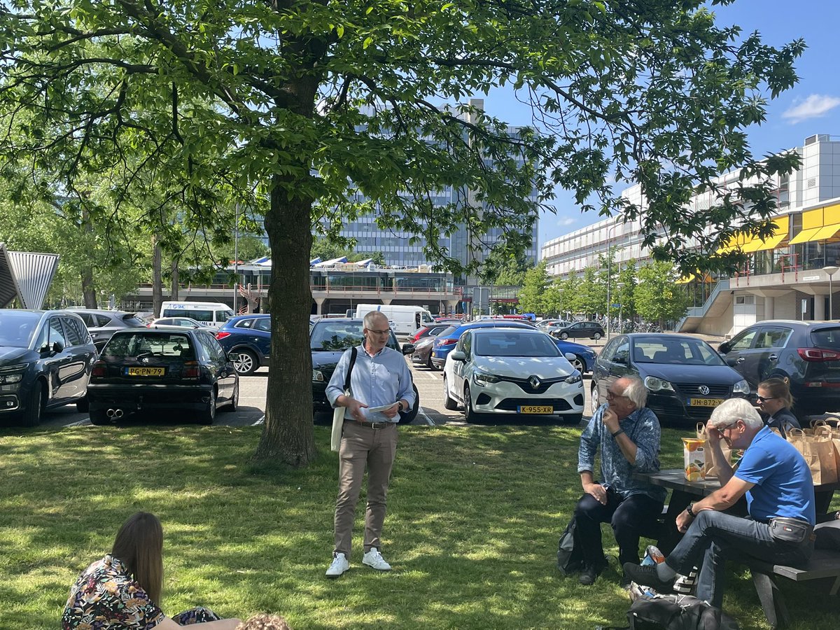 MicrosystemsTUe's tweet photo. A nice afternoon with the people in the lab. The boss, Jaap giving a nice speech post lunch to bid farewell to a very supportive and creative Erik Homburg! 
#farewell #experience #helpinghand https://t.co/BKCLgU8x9T