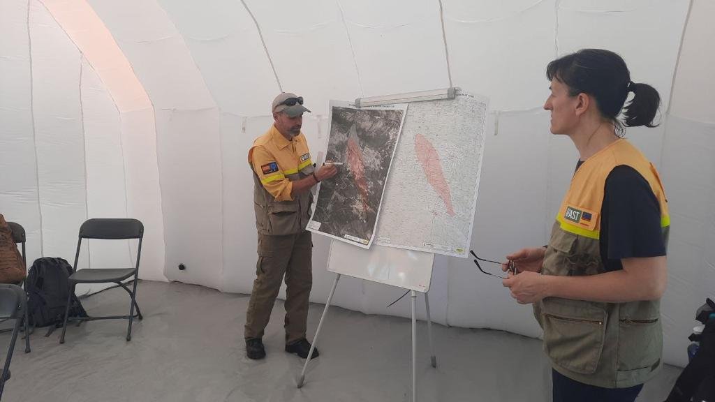 PauCostaF's tweet photo. 👏Gran ejemplo de colaboración #SimulacroModexLeon!
@jcaamano_, experto en #IF de la @PauCostaF, participa dentro del equipo #FAST https://t.co/xjYczFTqSV