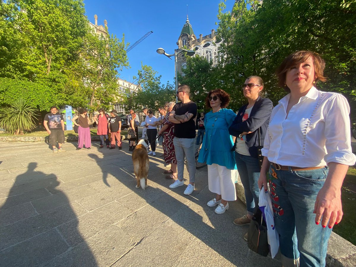 📸 Onte asistimos á concentración convocada por <a href="/AvanteLGBT/">Avante LGBT+</a> e a <a href="/AGalleira/">A Galleira</a> para denunciar e condear todas as agresións LGBTfóbicas na provincia de #Ourense ✋🏳️‍🌈
#STOPLGBTFobia