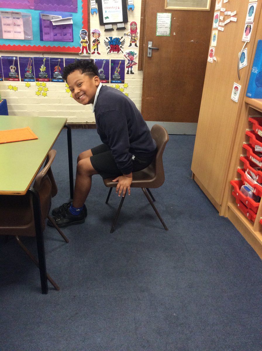 MrsSJones5's tweet photo. Thank you Mrs Bignall (@beckyhtla, our handwriting expert) who came to do a quick workshop today. She showed us correct handwriting posture (as shown by Kallum here) and some great handwriting exercises too (like The Magic Carpet as shown by Kiharno). #physicalhandwriting https://t.co/2hvILSzxHW