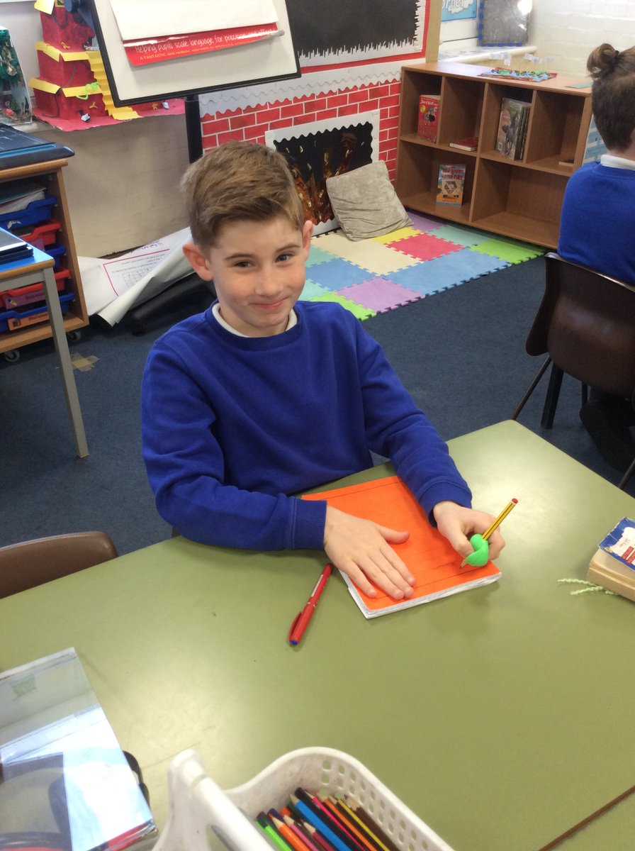 MrsSJones5's tweet photo. Thank you Mrs Bignall (@beckyhtla, our handwriting expert) who came to do a quick workshop today. She showed us correct handwriting posture (as shown by Kallum here) and some great handwriting exercises too (like The Magic Carpet as shown by Kiharno). #physicalhandwriting https://t.co/2hvILSzxHW