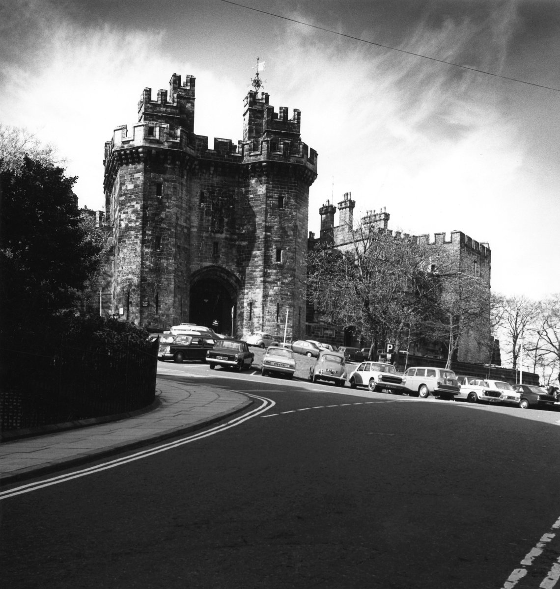 RIBA's tweet photo. Lancaster Castle, shot by Sam Lambert in 1972 while it was a prison (📷Architectural Press Archive/#RIBACollections), and now (📷Nick Dagger) following a @bdp_com project to open it up to the public https://t.co/YkJsUFomi5 (4/7)
🏆@RIBANorthWest Award and #ConservationAward https://t.co/hBFK3m4tC4