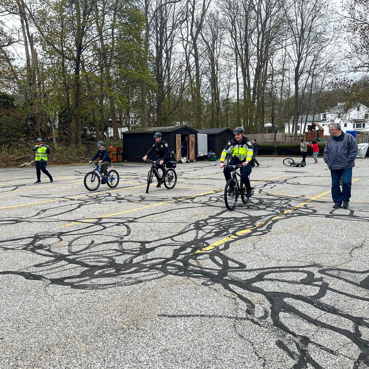 bwglawboston's tweet photo. Thanks to @SafeRoutes_MA for these photos from their bike rodeo with the Chelmsford Police and other community groups last weekend. Breakstone, White & Gluck donated the bike helmets as part of our #ProjectKidSafe. https://t.co/xXjfbEiDsG