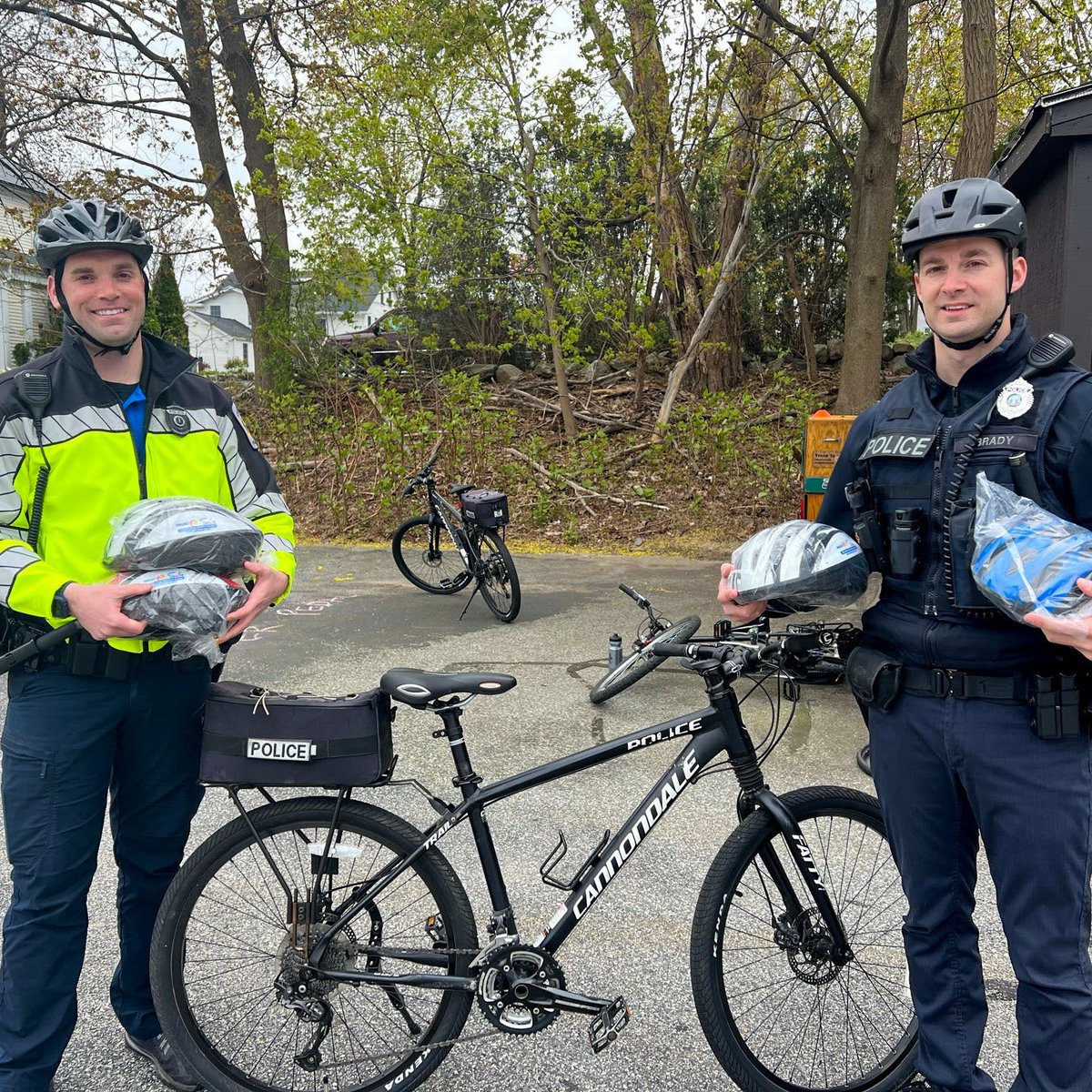 bwglawboston's tweet photo. Thanks to @SafeRoutes_MA for these photos from their bike rodeo with the Chelmsford Police and other community groups last weekend. Breakstone, White & Gluck donated the bike helmets as part of our #ProjectKidSafe. https://t.co/xXjfbEiDsG