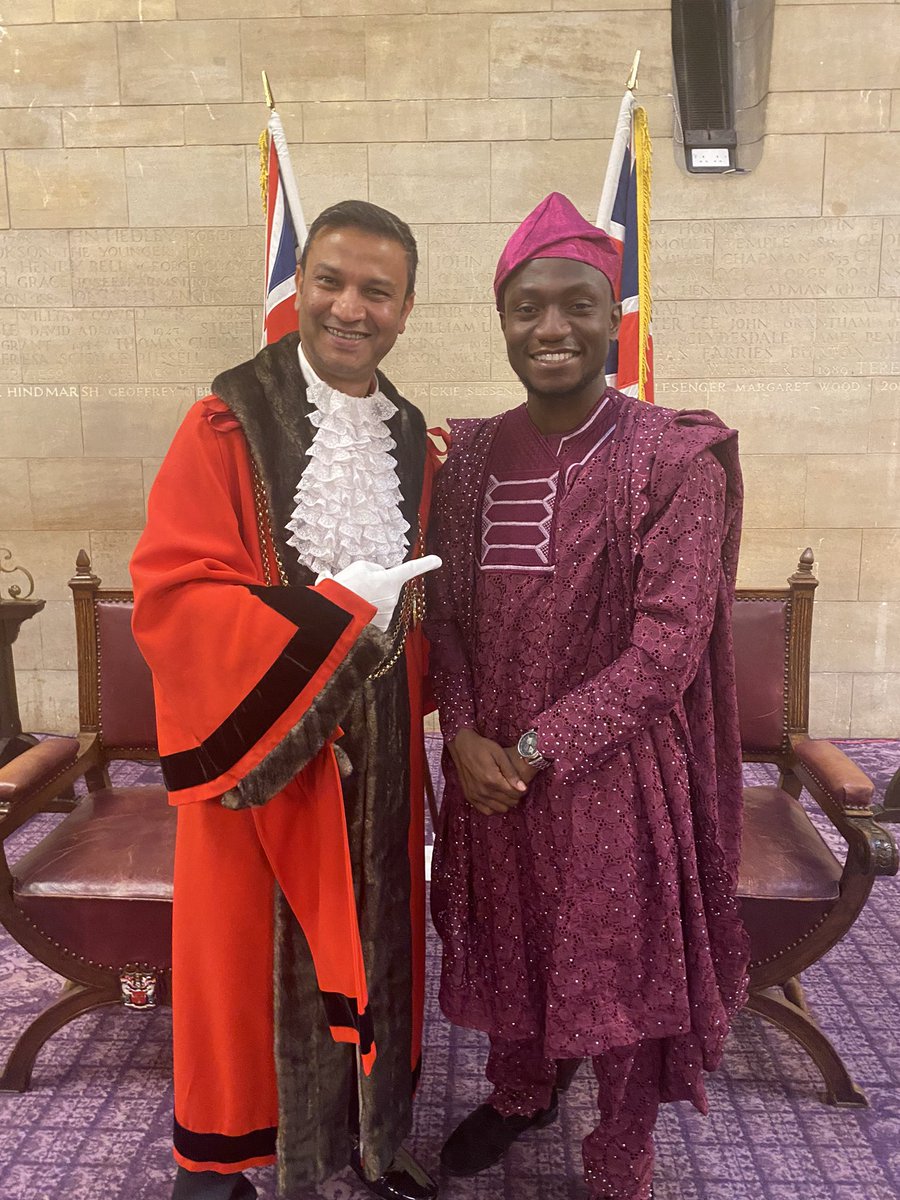 H4bibRahman's tweet photo. Brilliant to see this #Nigerian brother attending the #Citizenship #Ceremony   dressed in his #Cultural attire to receive his certificate #Diversity #Culture #Tradition #Proud https://t.co/TdWnDAA4s0