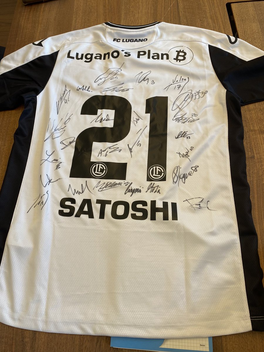 MicheleLugano's tweet photo. Ora è ufficiale: @LuganoPlanB sarà sponsor dell’@FCLugano1908 nella finale di coppa svizzera. Concreti a favore di questa città. Cogliamo le opportunità invece di vedere sempre rischi. Grazie⚽🏆🇨🇭
@paoloardoino @tether 
#Bitcoin  #Tether #fclugano #coppasvizzera #schweizercup https://t.co/8hU7H92OOW
