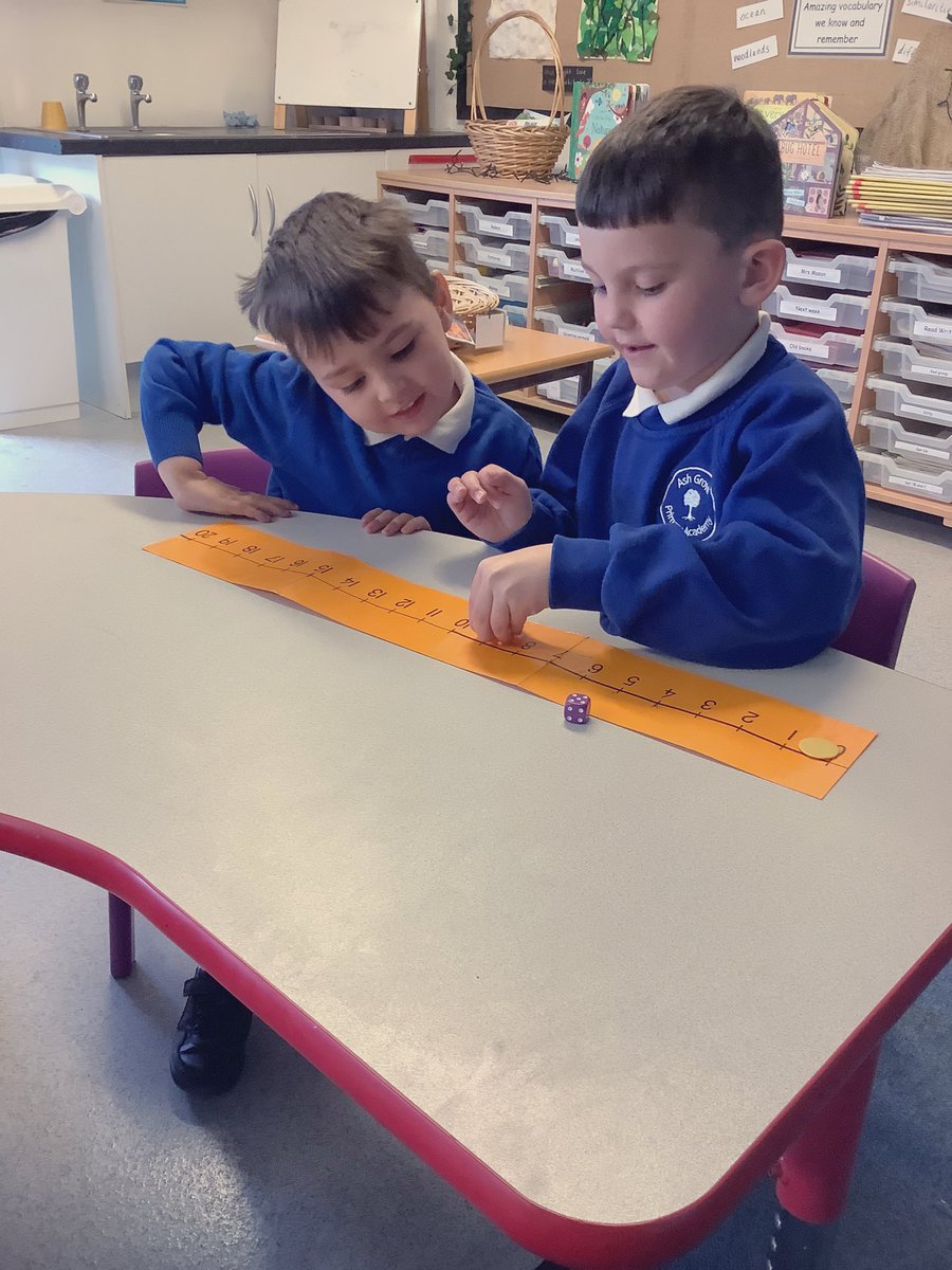 IPMATAshGrove's tweet photo. Race to 20!
Another day, another exciting game in maths!
@WhiteRoseMaths
#EYFSmathematics https://t.co/fEdQ0FWnS0