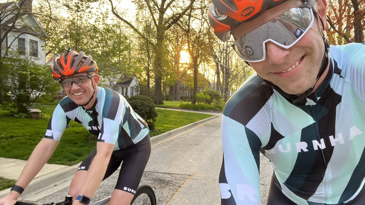 burnhamracing's tweet photo. If one is good, two is better⦠right??!?
#dubspro
#alwaysroad
#dwr
#othernewkitday https://t.co/DqOoLbNKcr