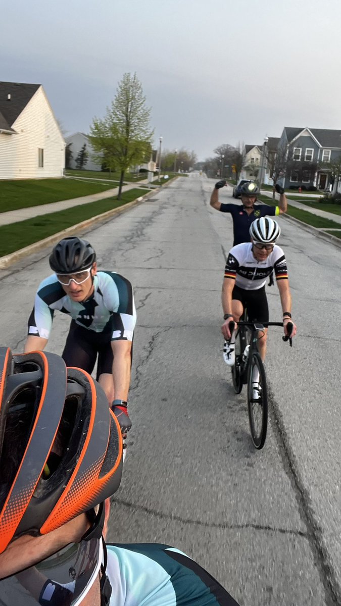 burnhamracing's tweet photo. If one is good, two is better⦠right??!?
#dubspro
#alwaysroad
#dwr
#othernewkitday https://t.co/DqOoLbNKcr