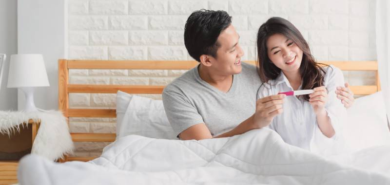 farmaku's tweet photo. Sudah telat menstruasi dan kepingin cek pakai testpack? 

Cus merapat! Mimin kasih rekomendasinya✨✨

A Thread 

#Farmaku #Testpack #Pregnancy https://t.co/pW7w2pRs98