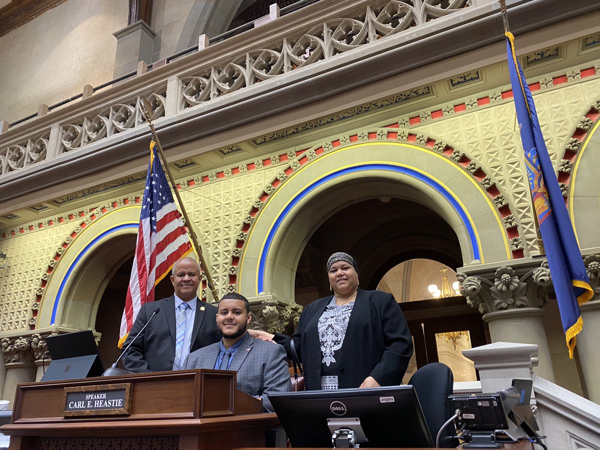 RamonCabralNY's tweet photo. Dominican Day in Albany was a huge success! Thank you to Assemblymembers @AmandaSeptimo, @KarinesReyes87, @YudelkaTapia, and @MannyDeLosSanto for the great job you all did. 🇩🇴 https://t.co/xH91HHzCUA