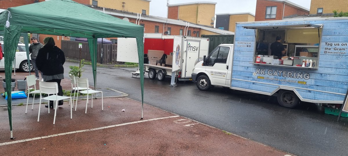 BeckyMSV's tweet photo. So lovely to get out and about speaking to tenants and our Senior Leaders 💚 Planting, freebies and  Nibbles and natter at Gerry Wheale Square, with free fish and chips! @MSVHousing #socialhousing #community #care https://t.co/47Il4aWA0q