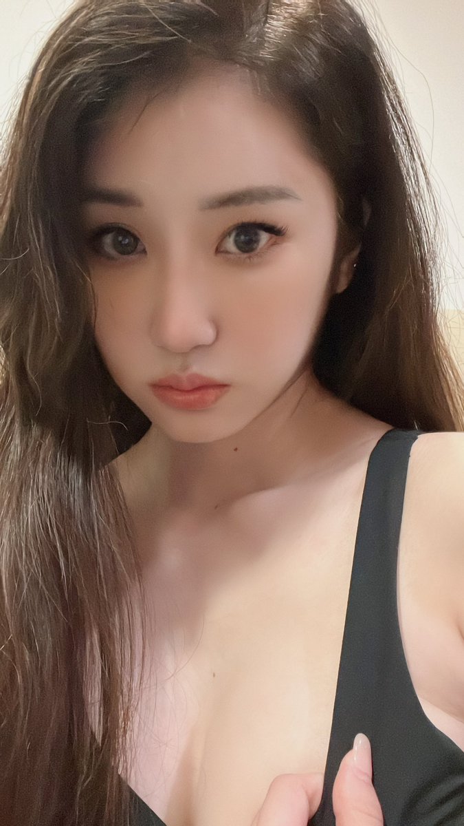 LinVivi01's tweet photo. 目前還沒確診的人
都是顏值高的人
例如我 😍

https://t.co/H9L62mE3WP
系列性感圖在此 https://t.co/sSybgiedmU