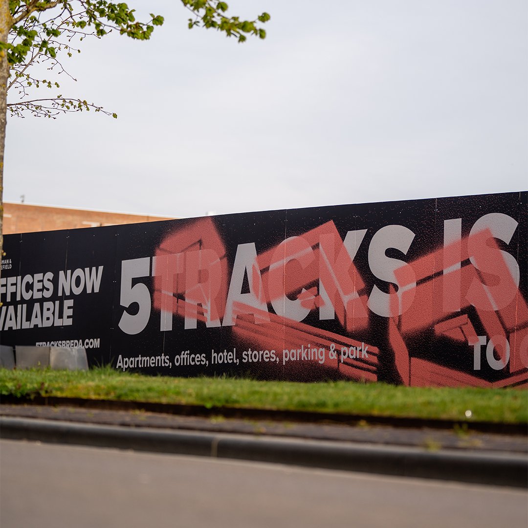 5tracksBreda's tweet photo. 5TRACKS is here &amp; ready to do business: https://t.co/oOBqkfQ2c5

@breda 
@Synchroon 
@JPvanEesterenBV 
@CushWakeNL 
@HeimstadenNL 

#5TRACKS #5TRACKSBreda   #Breda #letsdobusiness #vastgoed #ondernemen #kantoorhuren #bouwborden https://t.co/KhhrPAmL6j