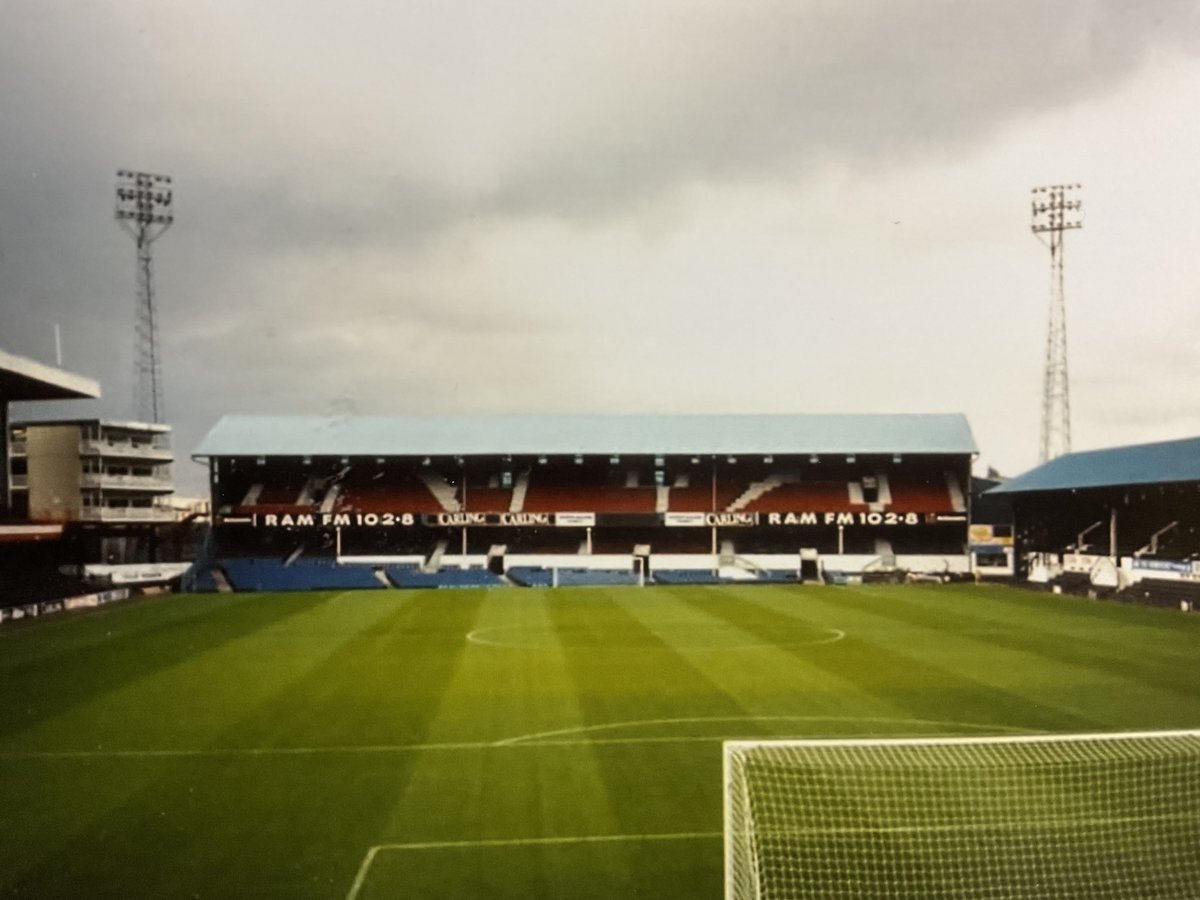 phillowe1's tweet photo. 25 years ago we said goodbye not just to the BBG but to The Ossie End, The Normo End, The Columbo, The Popside, the C Stand, The Paddockโs, The Ley Stand, The Baseball Hotel, The Cambridge, The Vulcan, The Chestnut, the whole atmosphere on the walk up to the ground, the chippy ๐ https://t.co/W8b5xhlLrJ