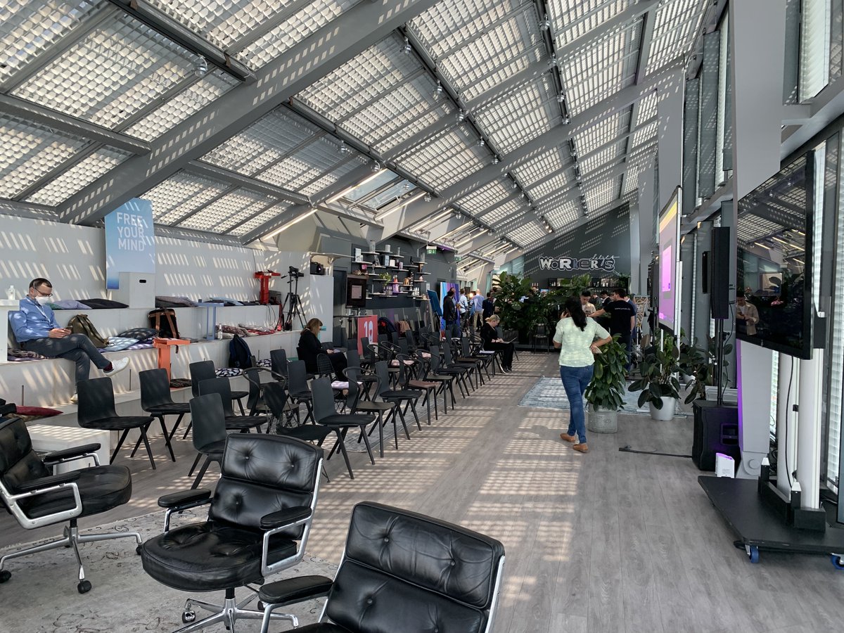 plazz_AG's tweet photo. 🤝 PARTNER
Mit @FreshworksInc haben wir einen großartigen und zuverlässigen #Partner für unser #Servicetool, der unser #SaaS+ Ansatz mit #Polario untersützt! Wir waren zu Besuch bei #Freshworks in München. Im Global Jam 2022 ging es um die Weiterentwicklung von Freshworks. https://t.co/rV8eIuWQnz